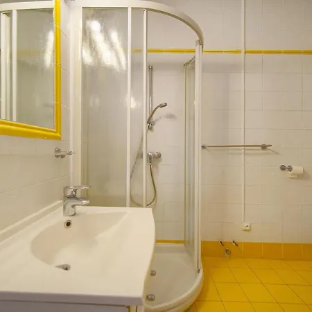 Appartement Lumineux 2 Chambres, Carre D'or-coeur De A2b196